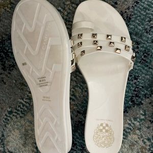 Vince Camuto slides